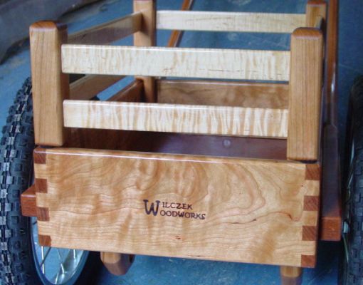 Curly Cherry With Curly Maple Slats Deluxe Competition Cart Detail
