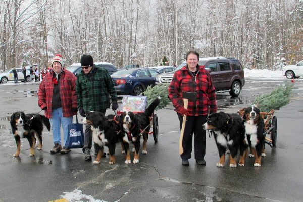 Tressy with Keiko, Buffy with Mac and Moriah, Lynn with Bentley and Molly
