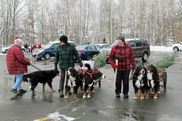 Tressy with Keiko, Buffy with Mac and Moriah, Lynn with Bentley and Molly
